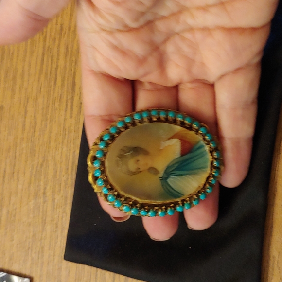 Vintage By ROBERT Hand Painted Brooch/ Pendant - Picture 5 of 6